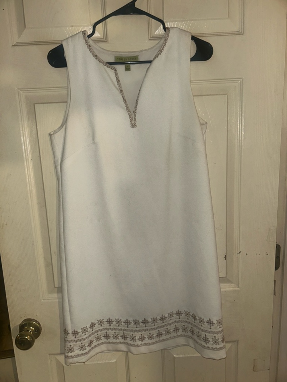 Sigrid Olsen White Sleeveless Embroidered Midi dress fully lined size 6
